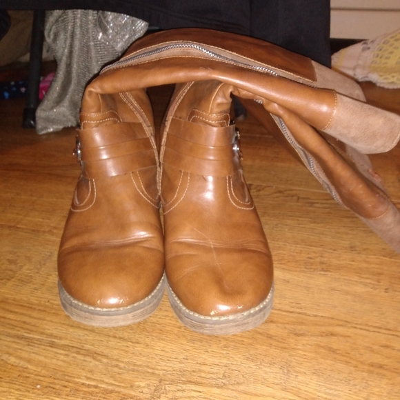 Stephany Boots - Picture 2 of 4